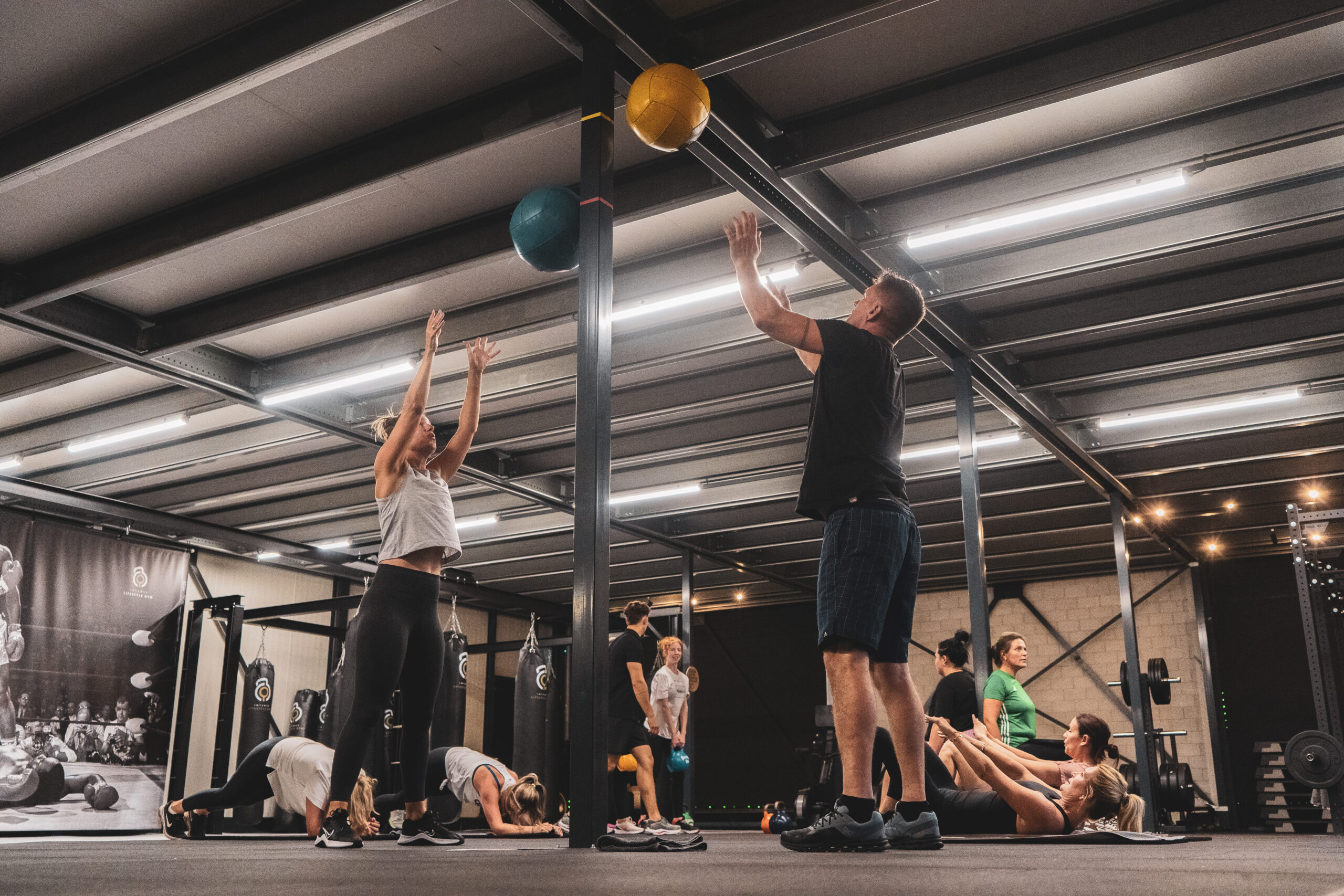 Samen werken aan kracht en conditie bij Intense Lifestyle Gym in Dordrecht